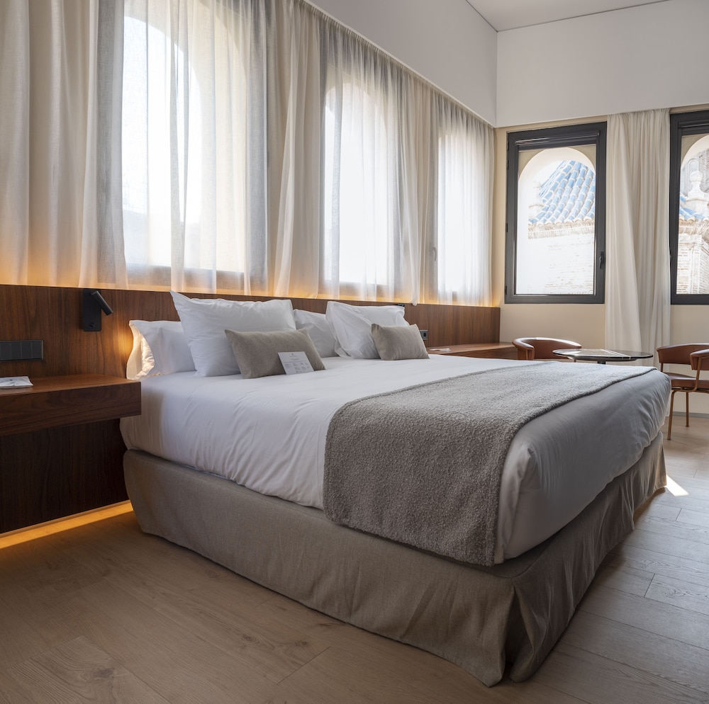 Suite - Photo 7