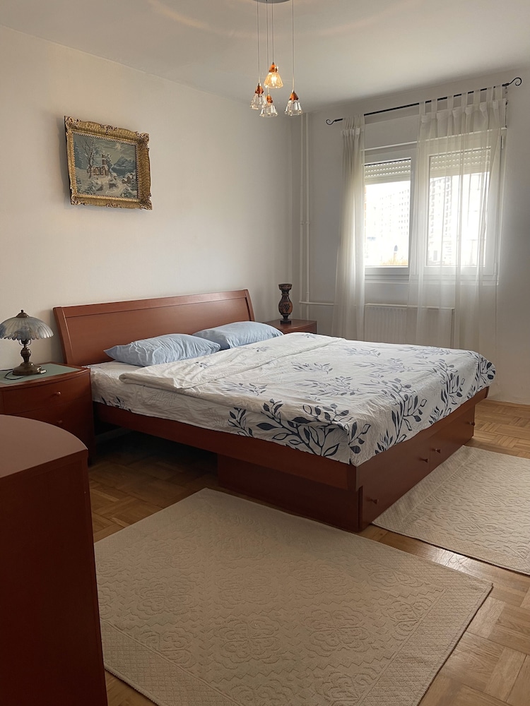 Apartment photo 3