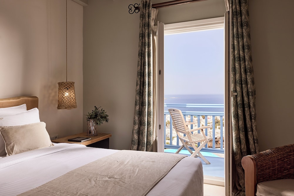 Standard Room, Partial Sea View photo 1