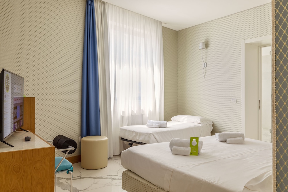 Standard Triple Room, Accessible, Non Smoking photo 1