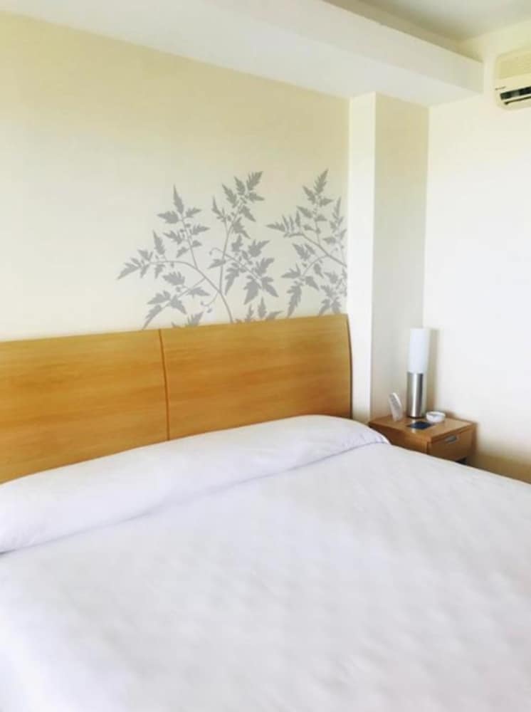 Superior Room, 1 King Bed, Balcony, Ocean View - Photo 1