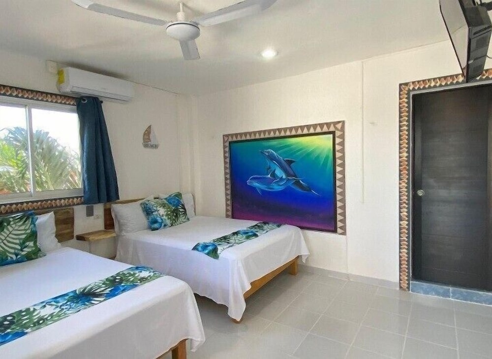 Standard Quadruple Room, Partial Sea View