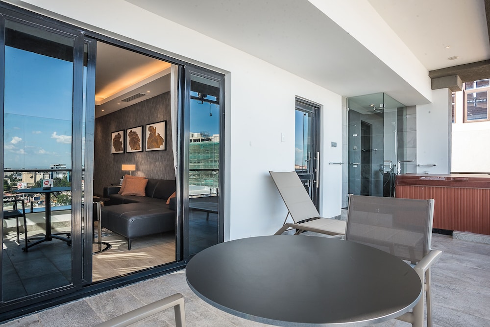 Suite, 1 King Bed, Non Smoking (Penthouse;Separate Living Room) photo 2