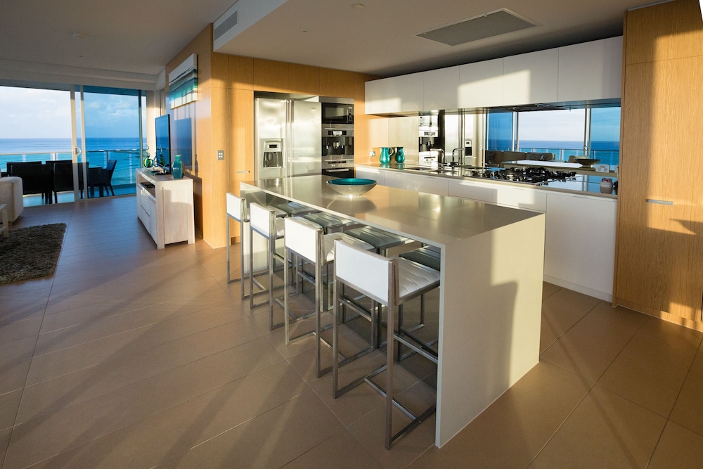 Panoramic Apartment, 3 Bedrooms, Ocean View photo 2