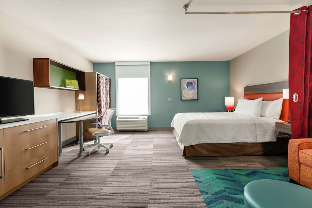 Studio, 1 Queen Bed, Accessible, Bathtub