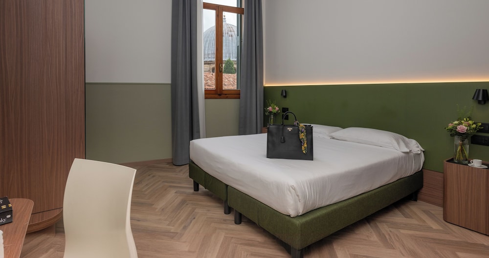Superior Double Room, City View - Photo 1