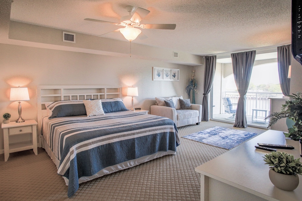 Condo, 3 Bedrooms
