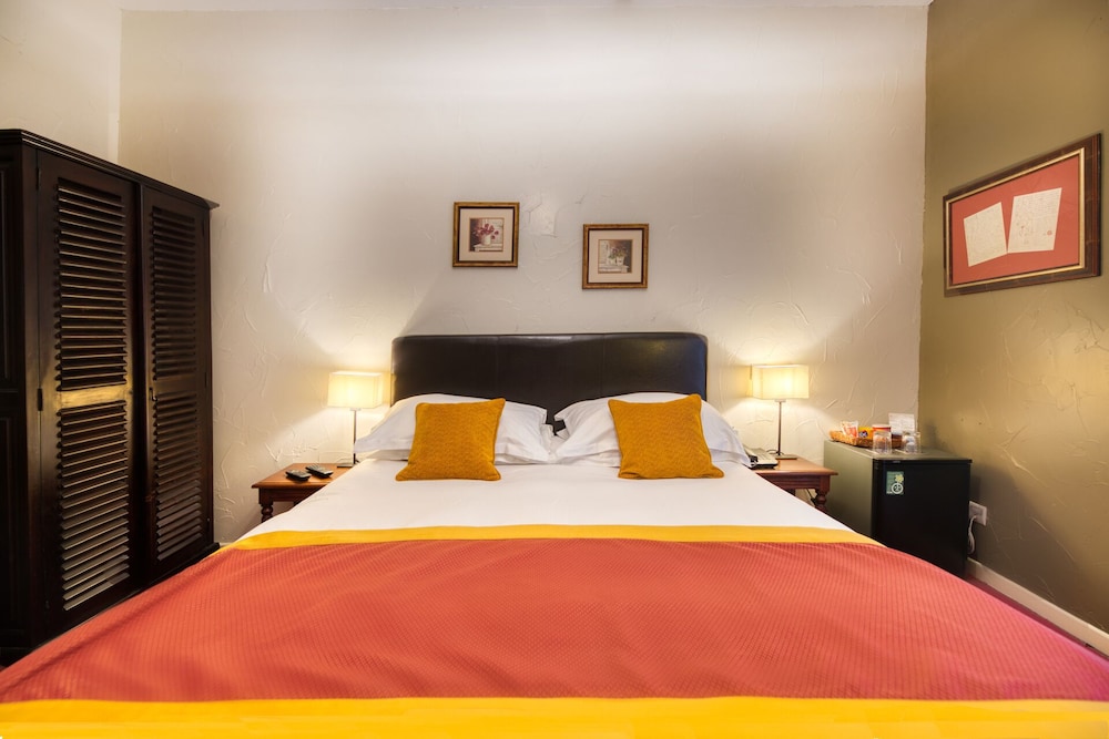 Comfort Double Room, Ensuite (Privilege) photo 3