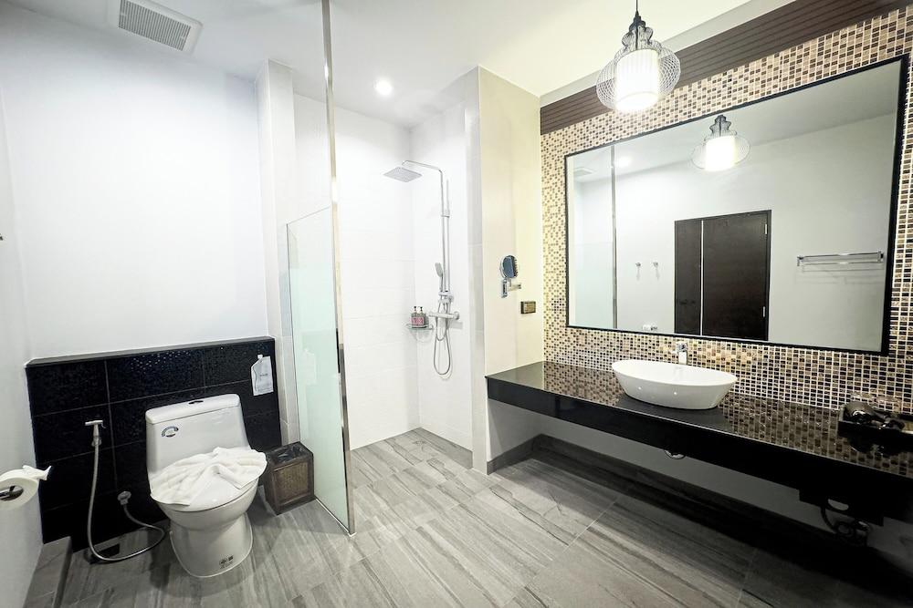 Deluxe Twin Room - Photo 6