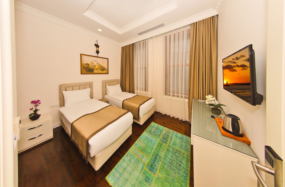Standard Twin Room photo 2