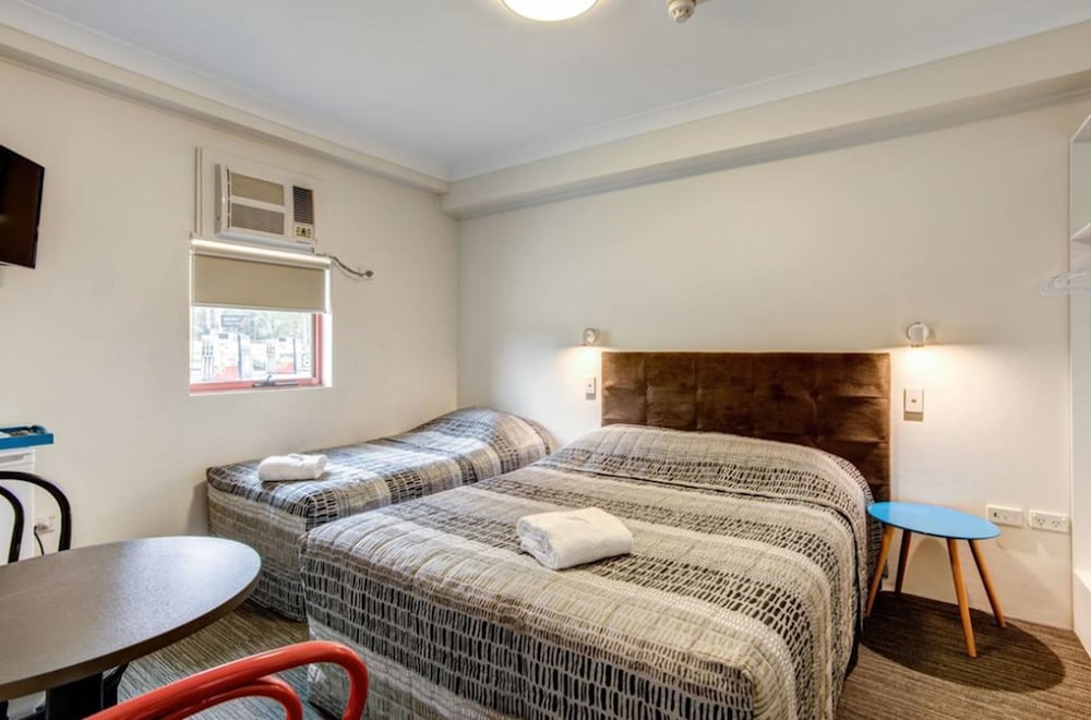 Standard Queen/Single Room photo 1