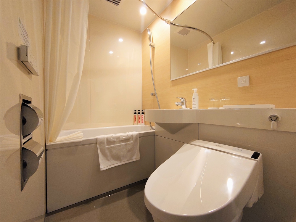 Premium Single Room, Non Smoking - Photo 16