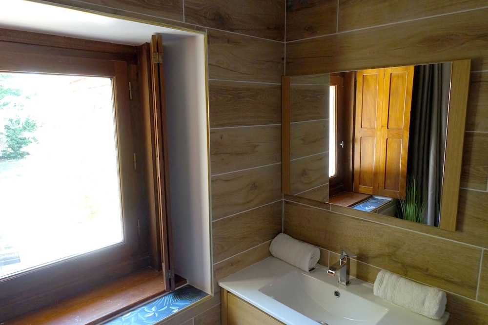 Family Triple Room, Garden View - Photo 3