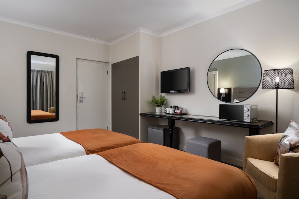 Deluxe Room, 2 Twin Beds - Photo 1