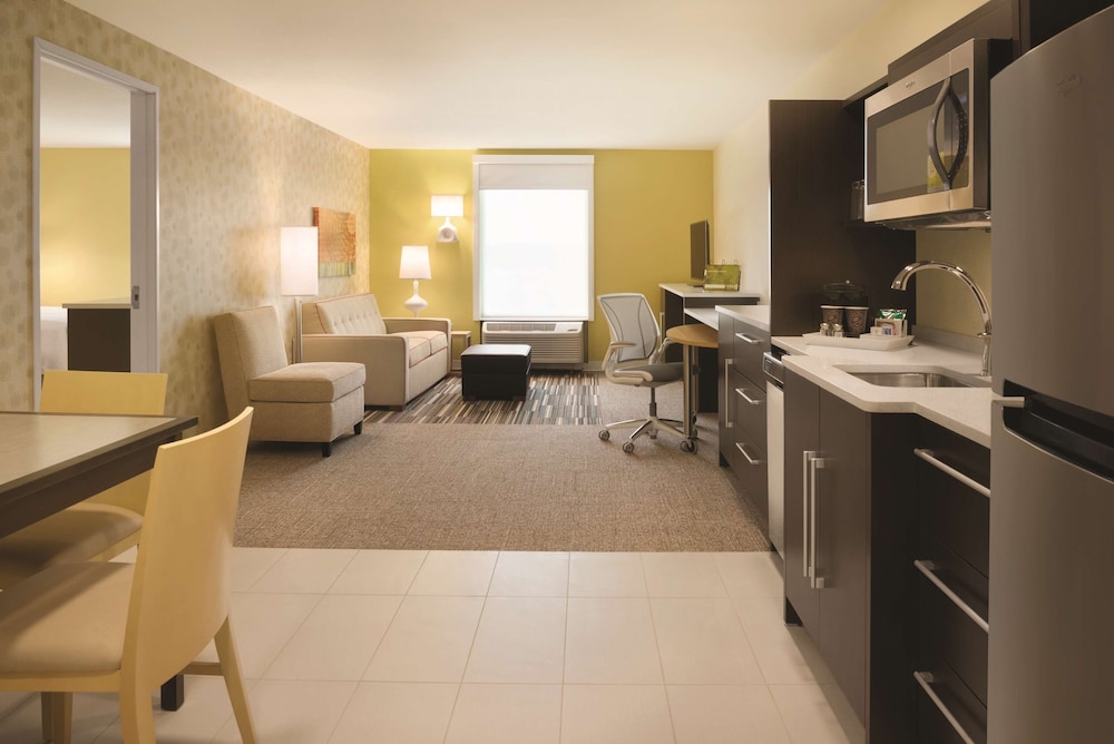 Suite 1 Bedroom 2 Queen Beds Non Smoking
