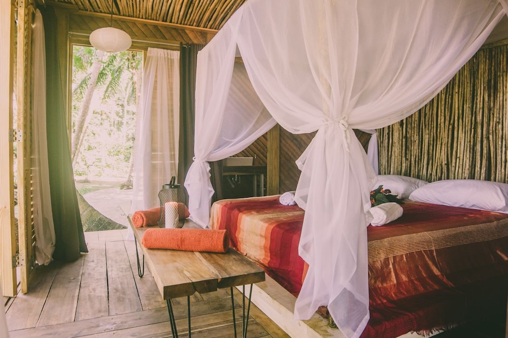 Panoramic Room, 1 King Bed, Beach View photo 3