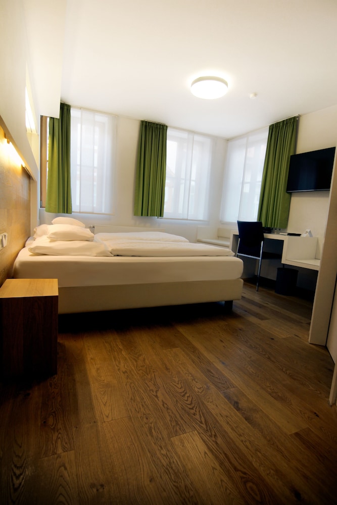 Economy Room (smaller and cheaper than other rooms) photo 1