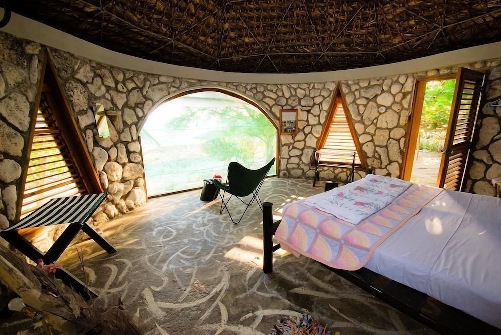 Standard Room (Daily Yoga Included) photo 2