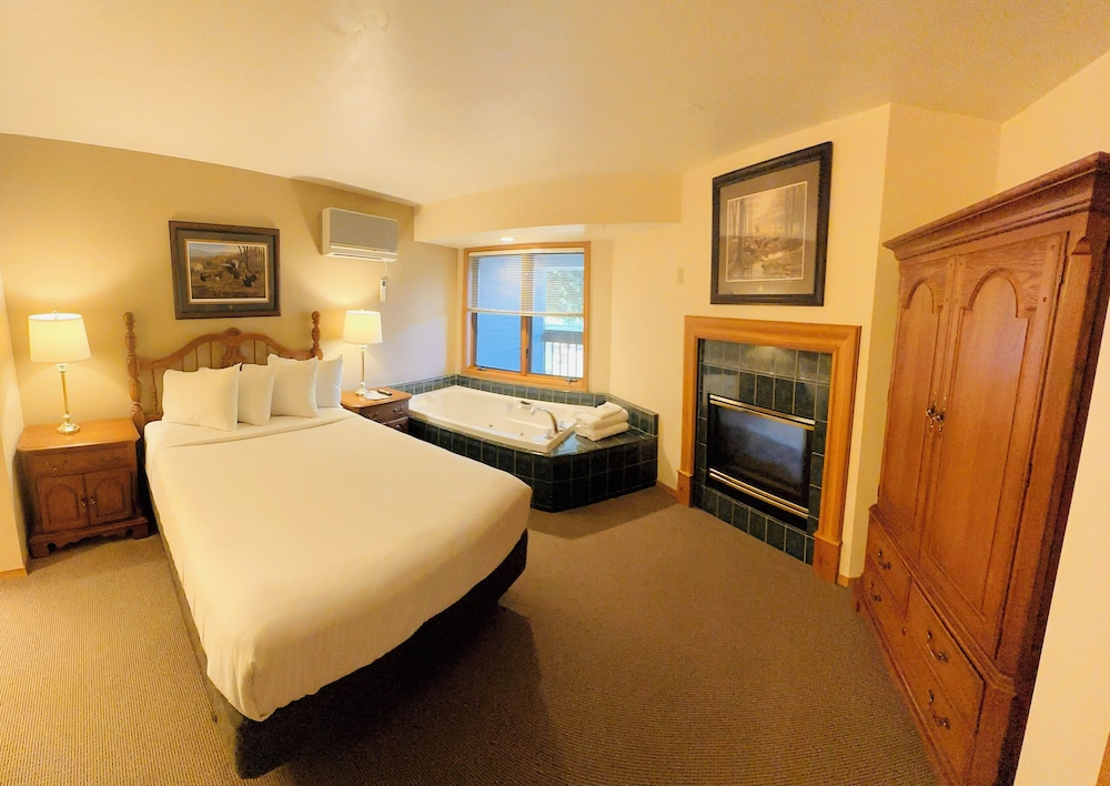 Deluxe Suite, 1 Bedroom photo 2