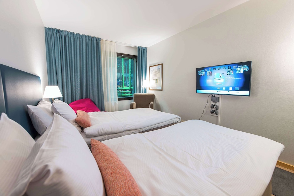 Standard Twin Room, Inside View, Non Smoking - Photo 3