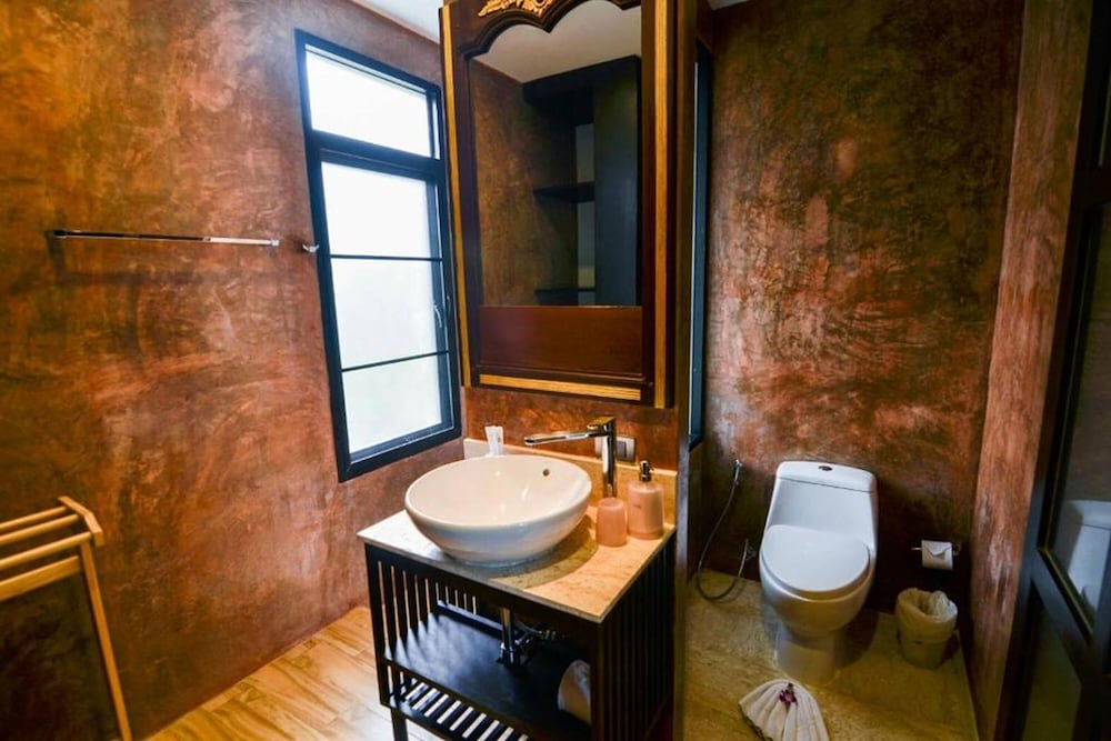 Deluxe Room - Photo 4