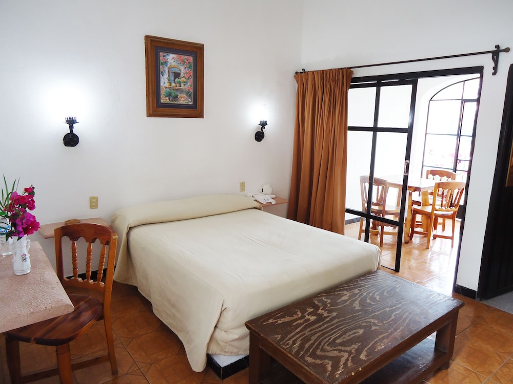 Basic Double or Twin Room