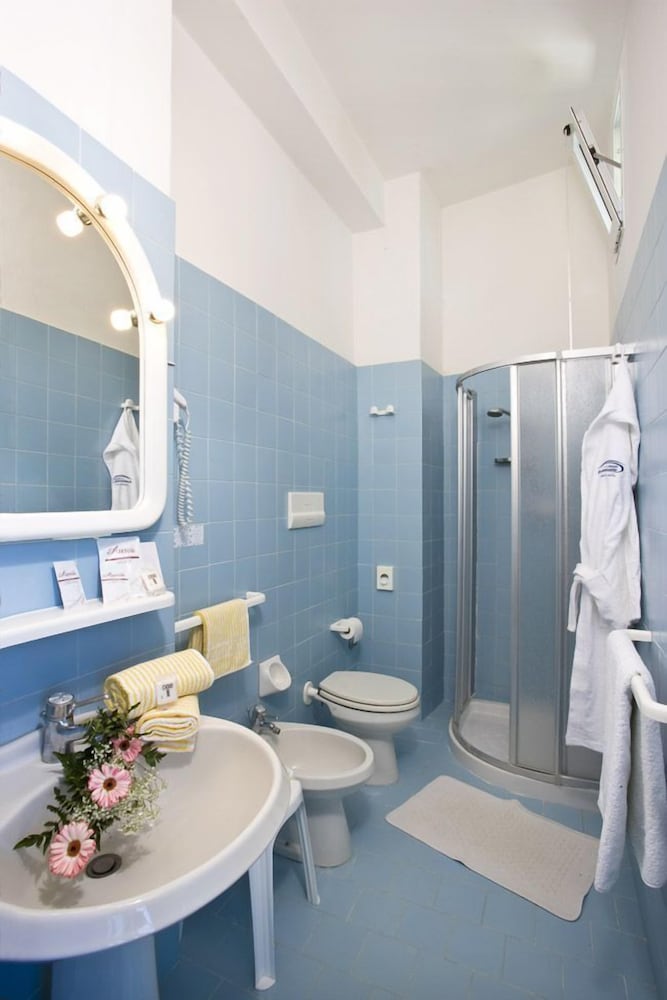 Triple Room, Partial Sea View photo 2