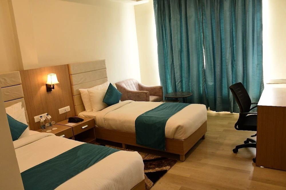 Executive Room - Photo 3