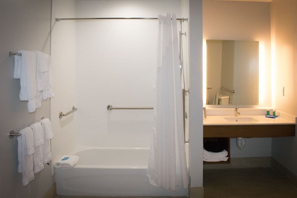 Suite, Multiple Beds photo 3