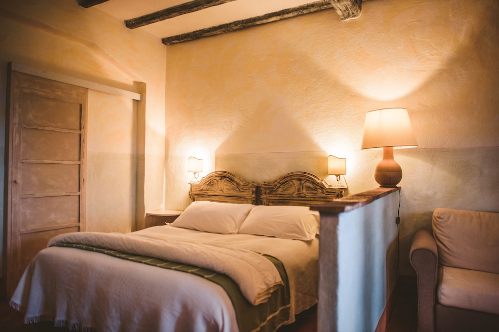 Deluxe Double Room, 1 Double Bed, Vineyard View, Garden Area photo 2