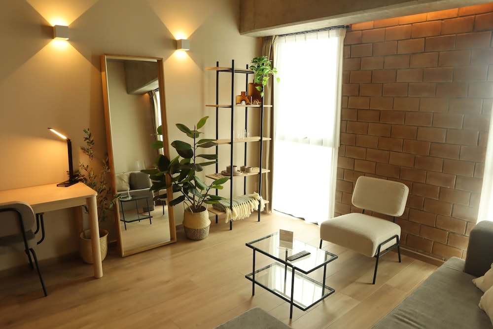 Executive Loft - Photo 1