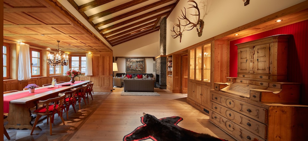 Suite, Fireplace, Valley View photo 2
