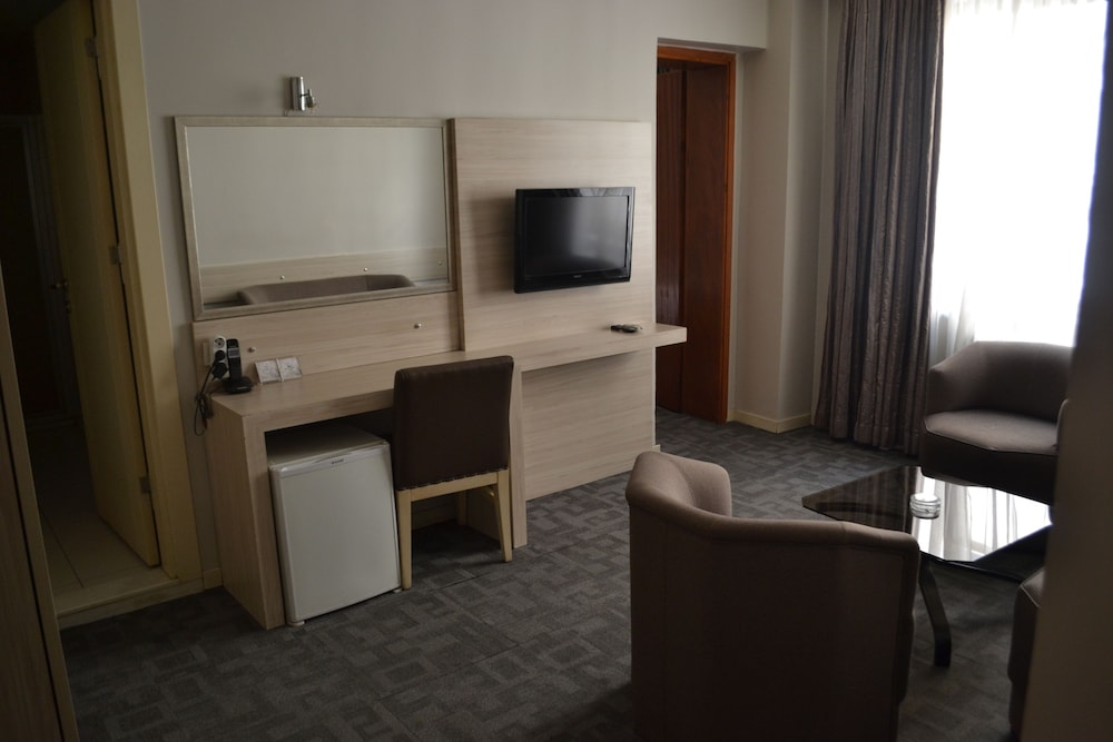 Deluxe Suite photo 3