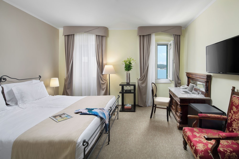 Comfort Room, Sea View photo 1