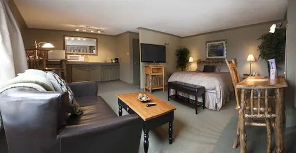 Executive Suite, 1 King Bed (Country Style) photo 1