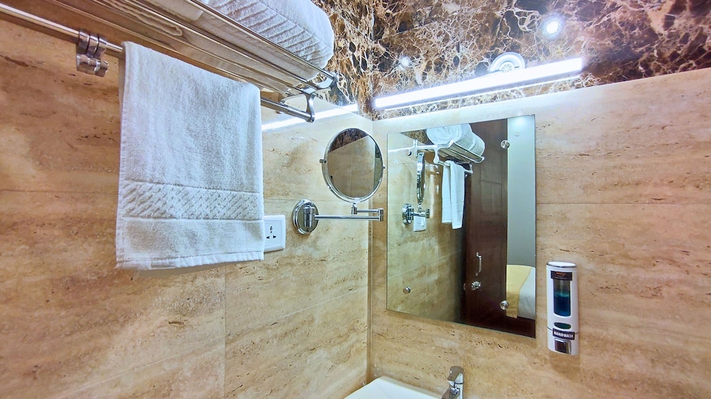 Premium Room, Balcony - Photo 14