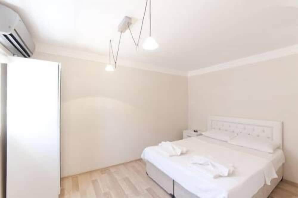 Family Twin Room, 2 Bedrooms photo 2