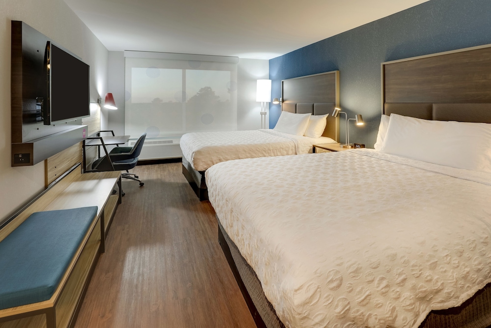 Room, 2 Queen Beds - Photo 1