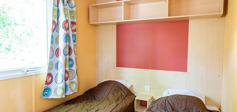 Mobile Home, 2 Bedrooms