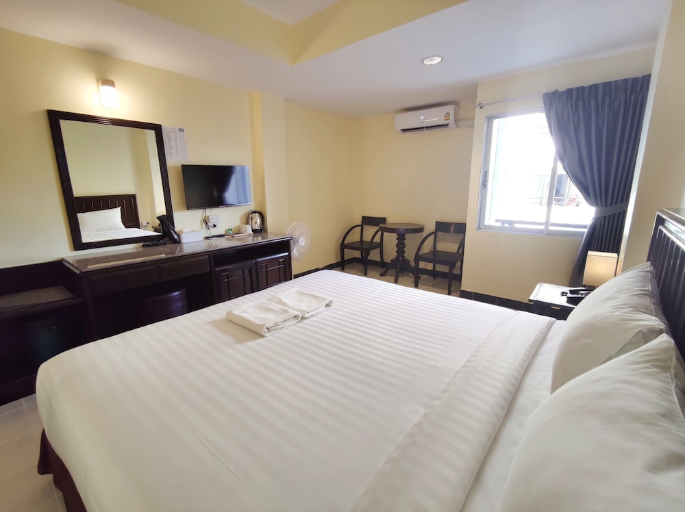 Standard Room, 1 King Bed, Pool View - Photo 2