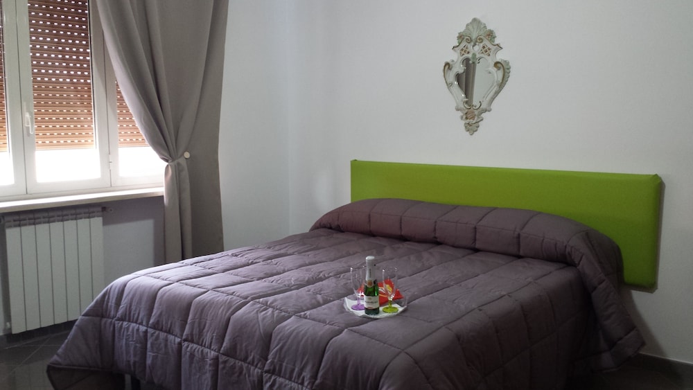 Classic Double Room Single Use, Private Bathroom