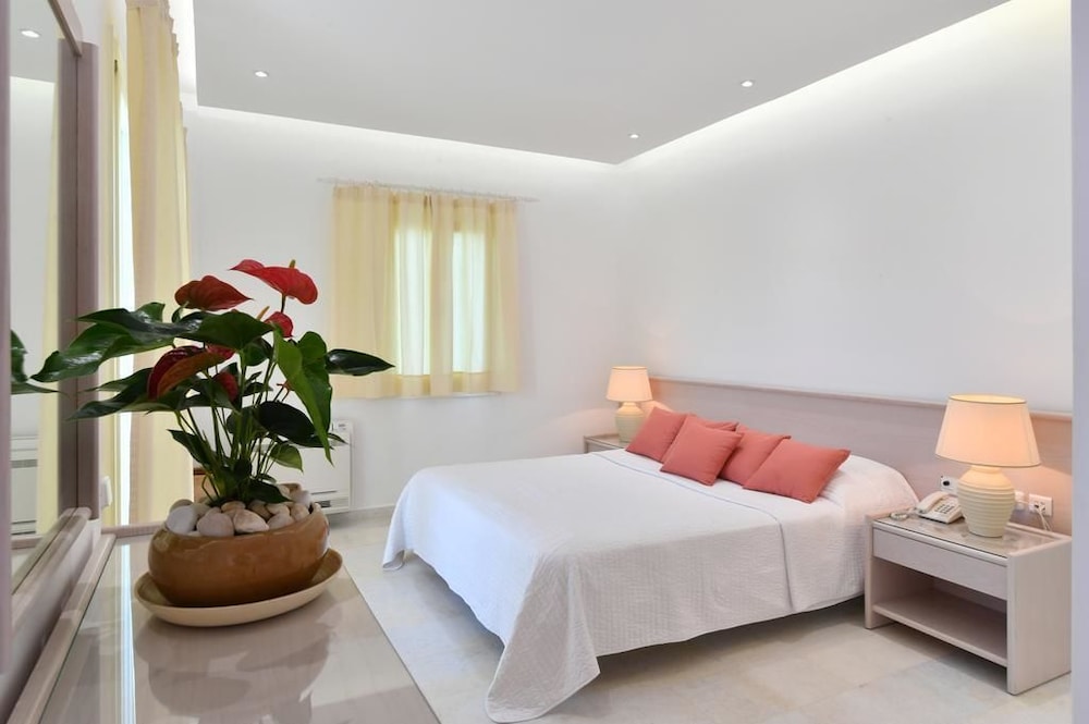Interconnecting Junior Suites, Garden View & Sea View