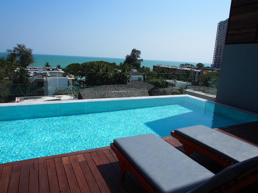 2-Bedroom Sky Pool Villa - Photo 7