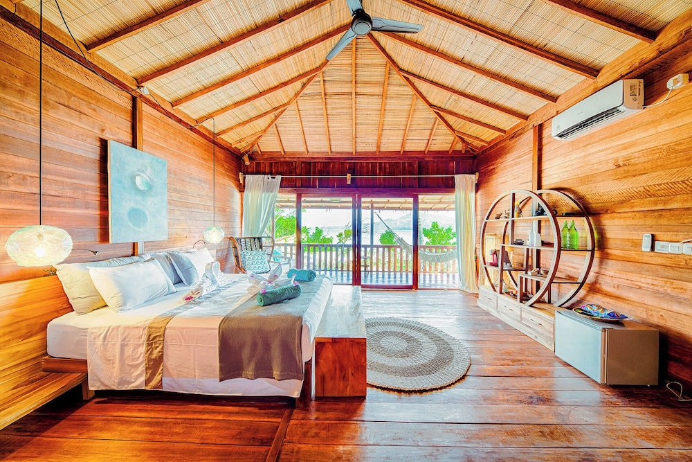 Villa, Beach View photo 1