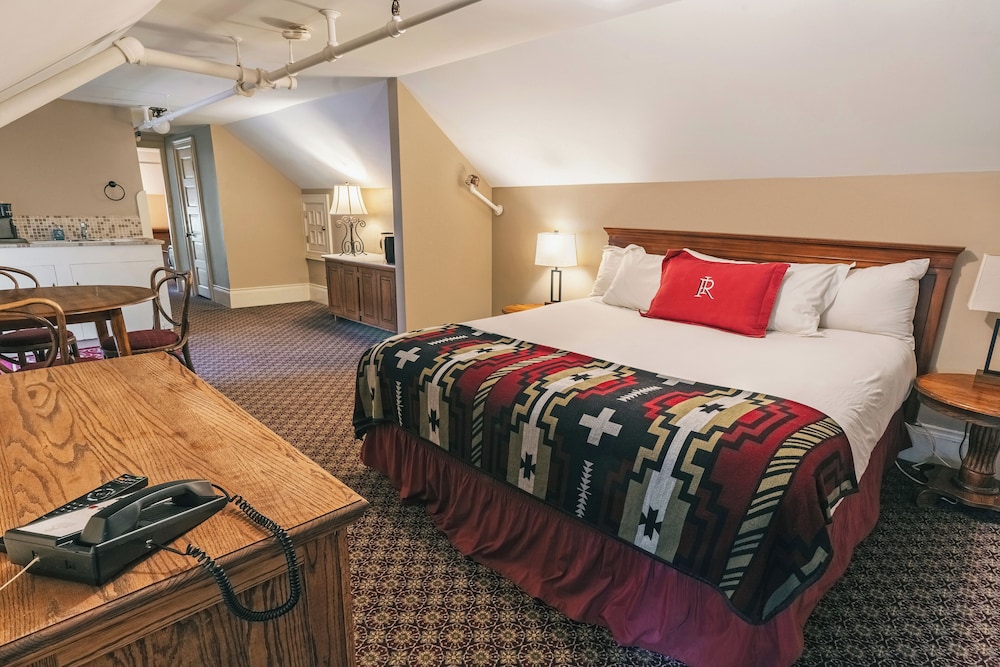 Standard Room, Multiple Beds photo 1