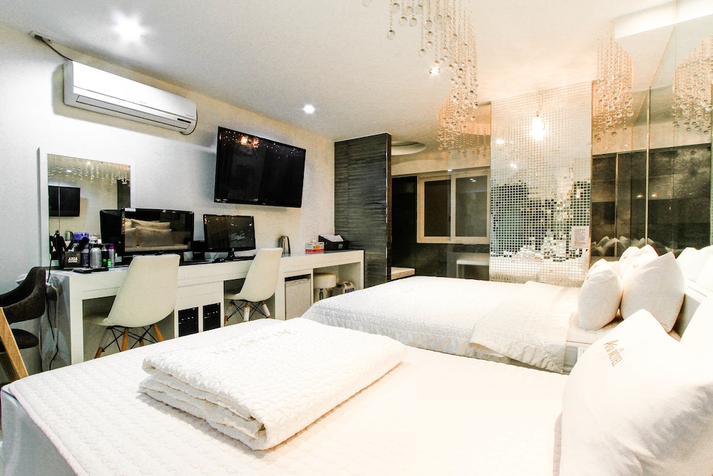 Suite Twin Room