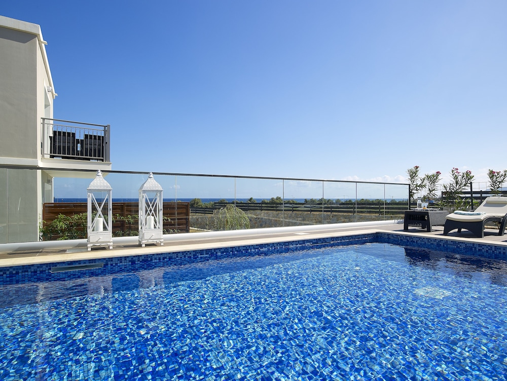 Deluxe Suite, Private Pool, Garden View