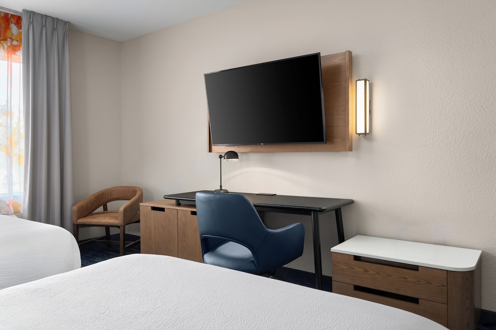 Room, 2 Queen Beds - Photo 1