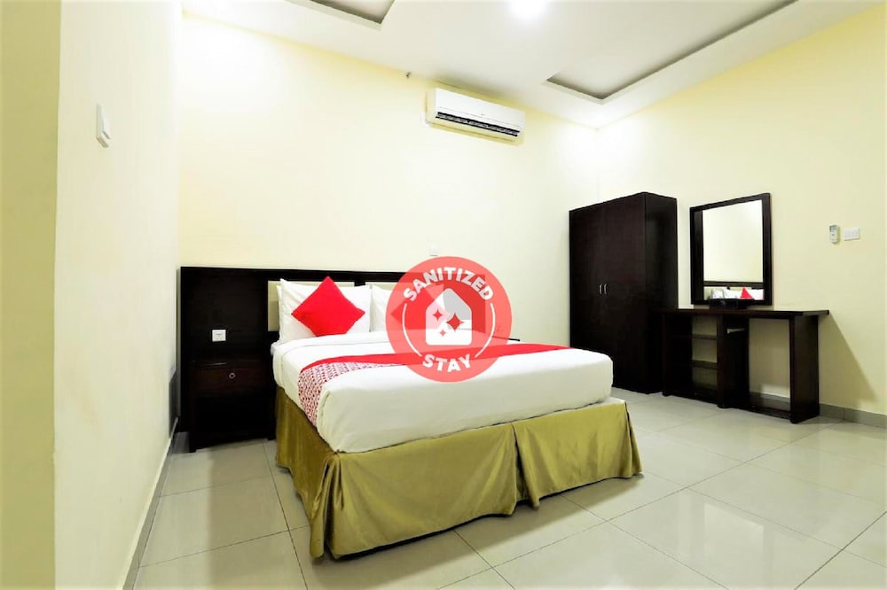 Triple Suite with Living Room photo 3