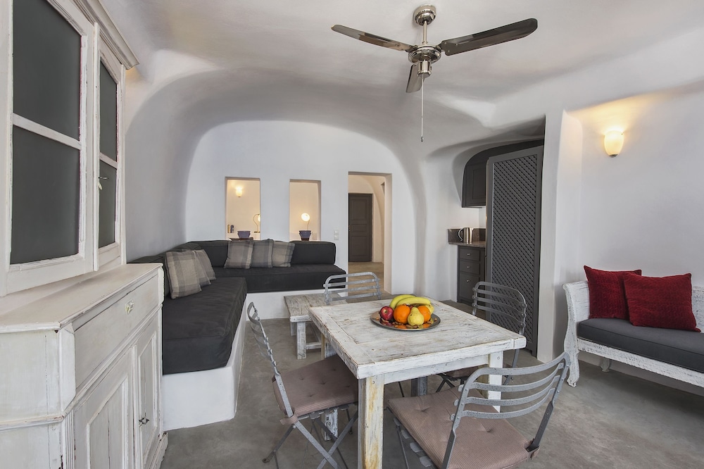 Deluxe Suite (Sunset View) - Photo 25